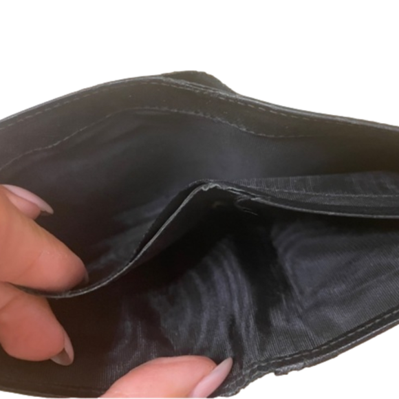 Prada Men’s Black Leather Wallet - Picture 5 of 13